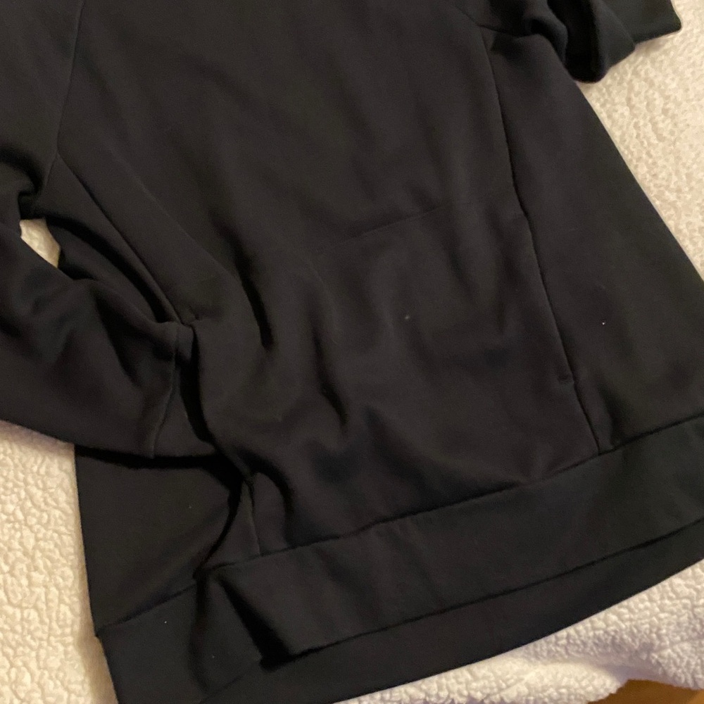 Fablethics Turtle Neck Sweater - Picture 2 of 9